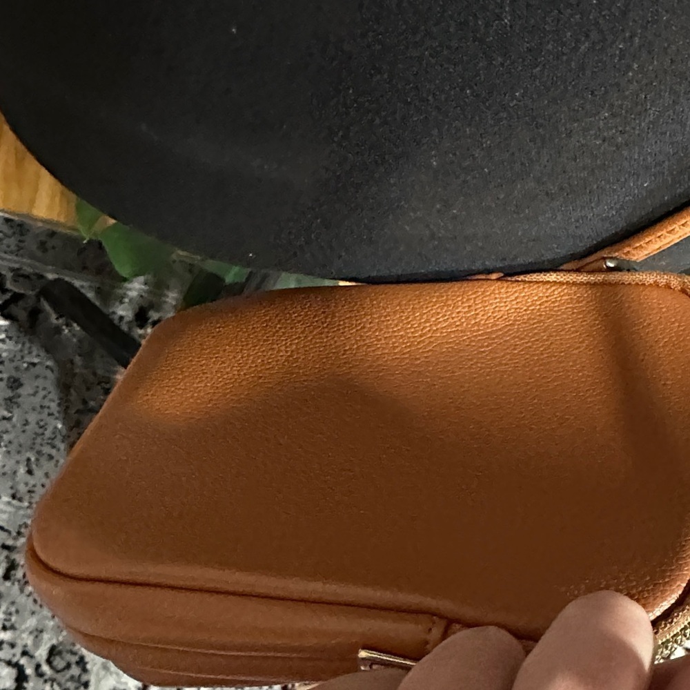 *QUINTINA* Tan Quilted Crossbody Bag - Picture 4 of 11